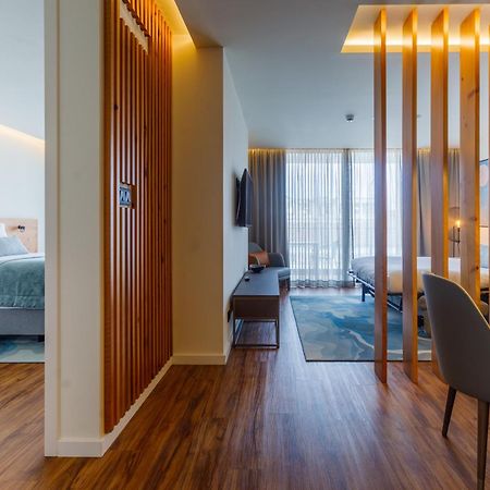 The Shipyard - Angra Aparthotel อังกรา ดู เอโรอิสโม ภายนอก รูปภาพ