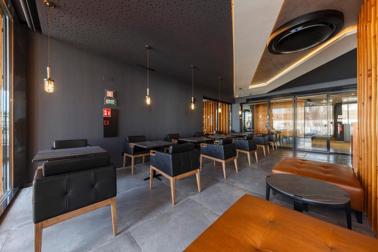 The Shipyard - Angra Aparthotel อังกรา ดู เอโรอิสโม ภายนอก รูปภาพ