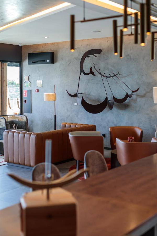 The Shipyard - Angra Aparthotel อังกรา ดู เอโรอิสโม ภายนอก รูปภาพ